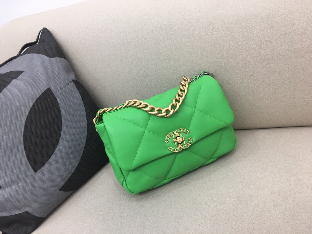 Lambskin 19 Handbag Flap Bag AS1160 Green